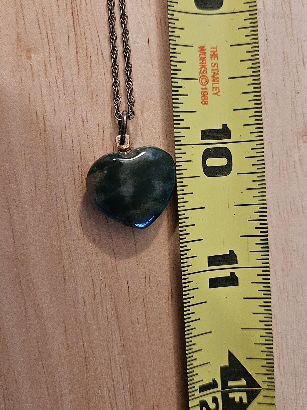 Stone Heart Pendant Necklace in Dark Green with Gold Bail. 2 Sided. - Picture 5 of 5